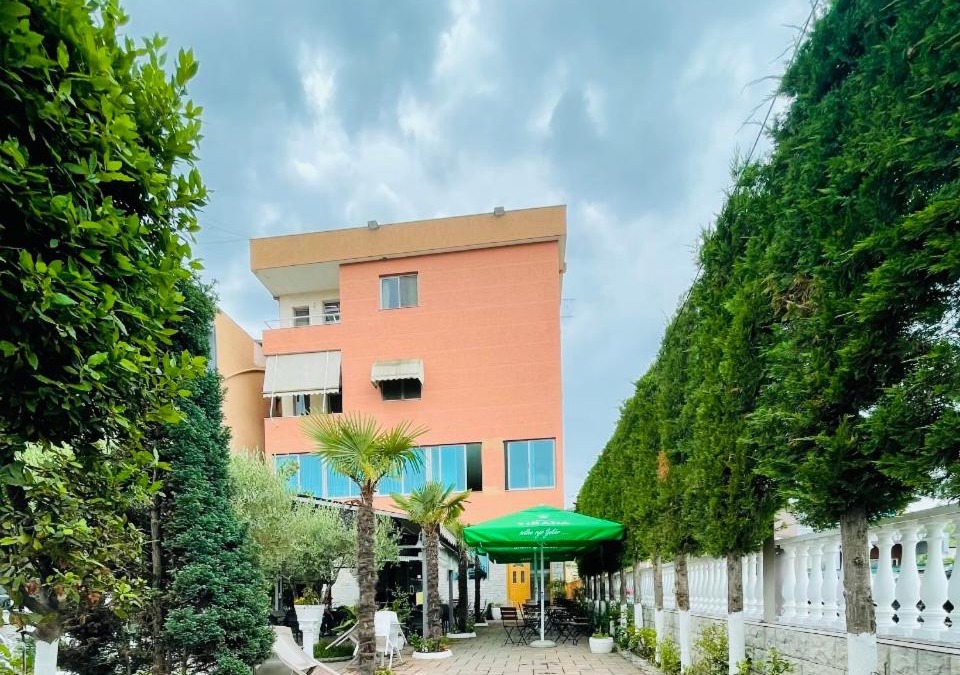 Kashar Apartment | Bajovah Apartments & Restaurant