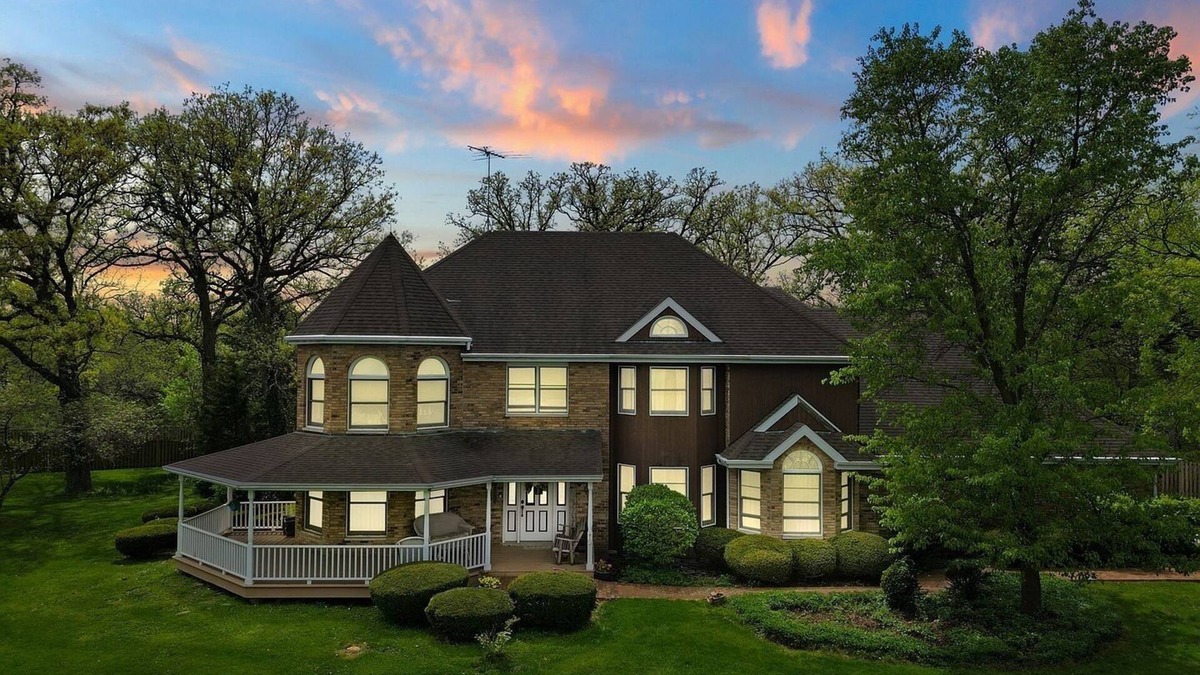 Manhattan House | Baker Hill, A Country Getaway for the Whole Family!
