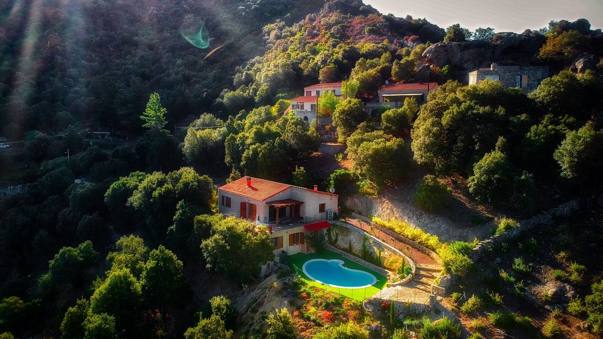 Urtaca Villa | Balagne between sea and mountains: spacious villa, heated swimming pool, beach a