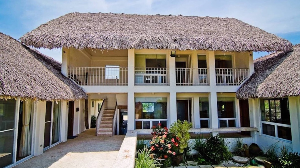 Bacnotan House | "Balay Baroro" Beach Villa