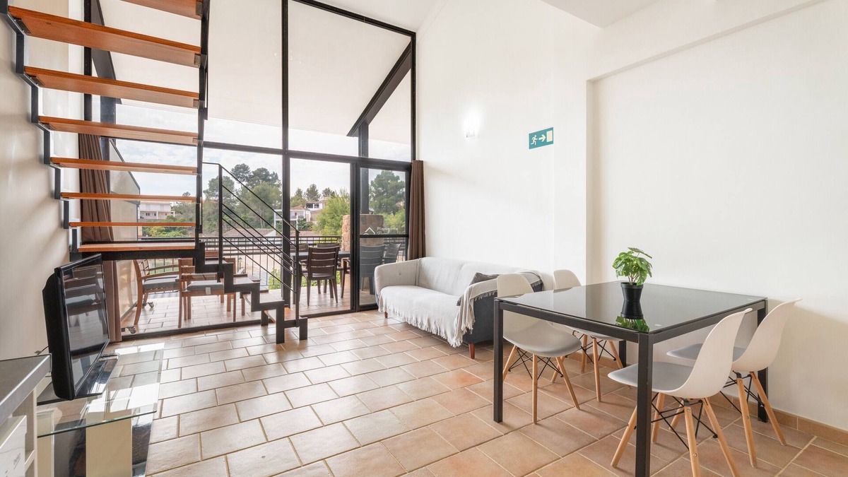 Navarres Apartment | Balcón de las Fuentes: Design, comfort and unique views