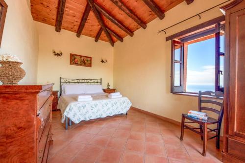 San Marco d'Alunzio Apartment | Balcone Crimaldi