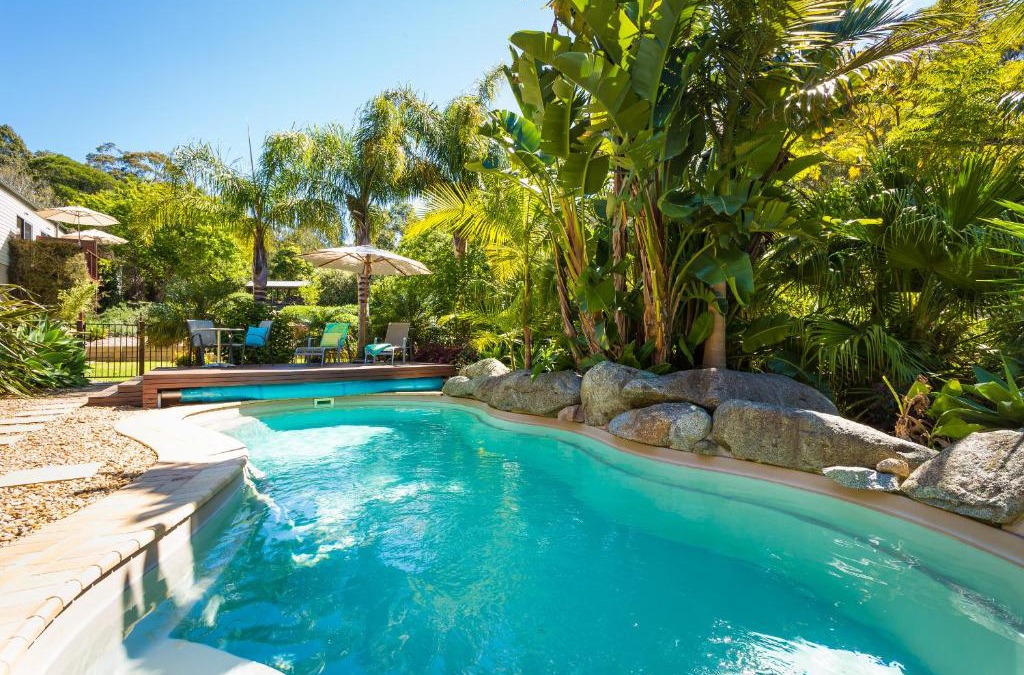 Tura Beach Bed & Breakfast | Balconies Dolphincove