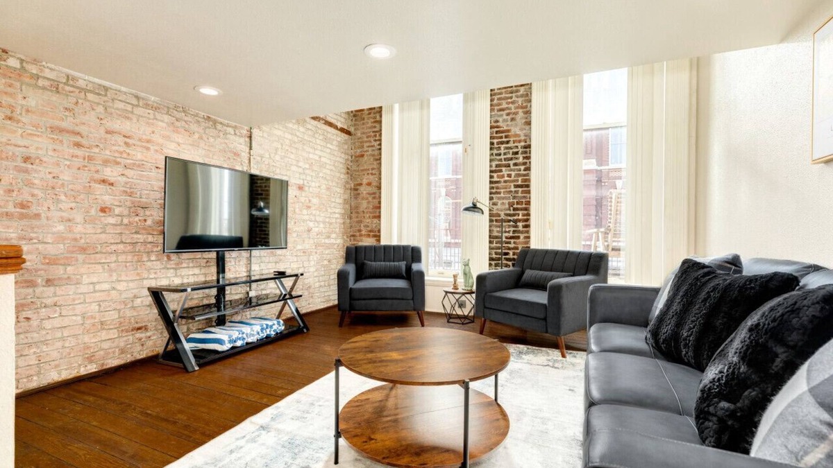 Galveston Apartment | Balcony Loft with Stunning Views Close to Cruise Ships & Harborside