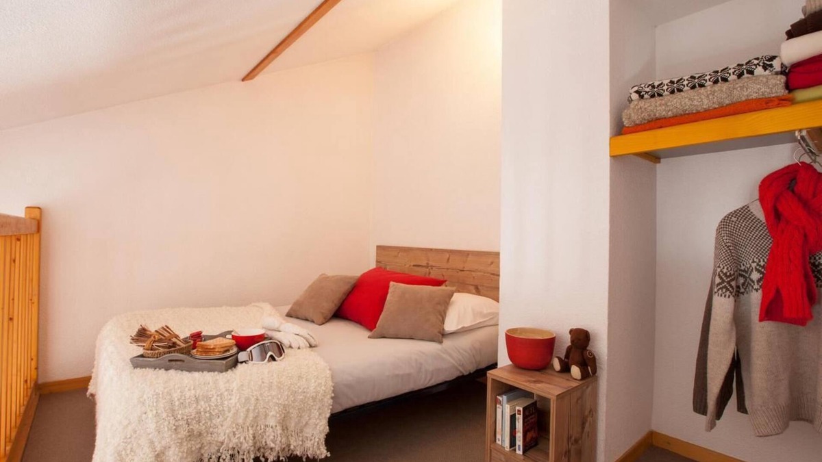 Lanslevillard Apartment | Balcony, parking, tv, ski locker, 28m², Val Cenis