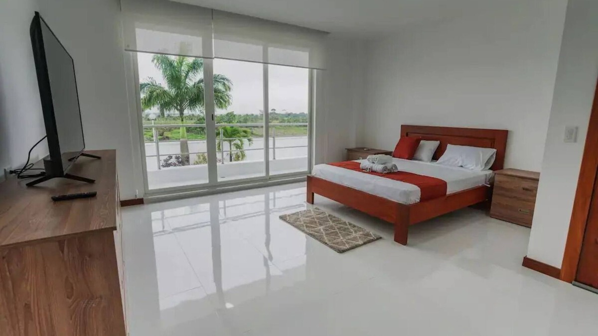 Cojimies Apartment | Balcony Room w/outdoor pool and shared kitchenn
