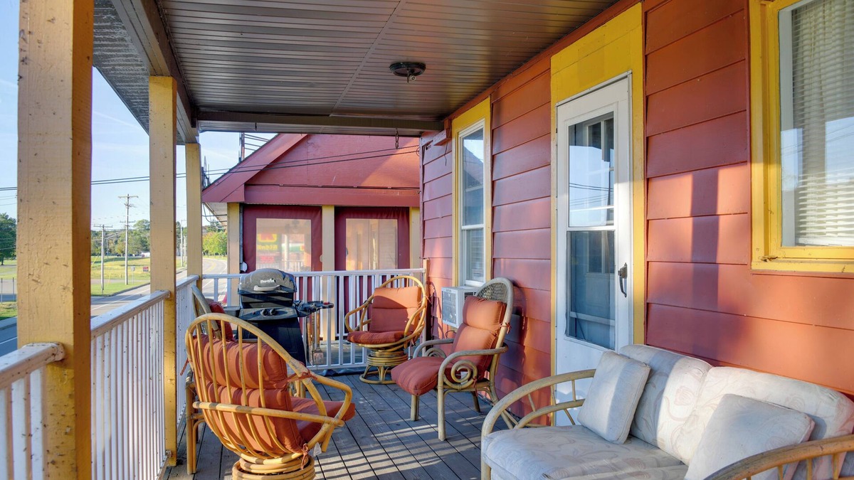 Mayville Condo | Balcony + Scenic Views: Chautauqua Lake Retreat