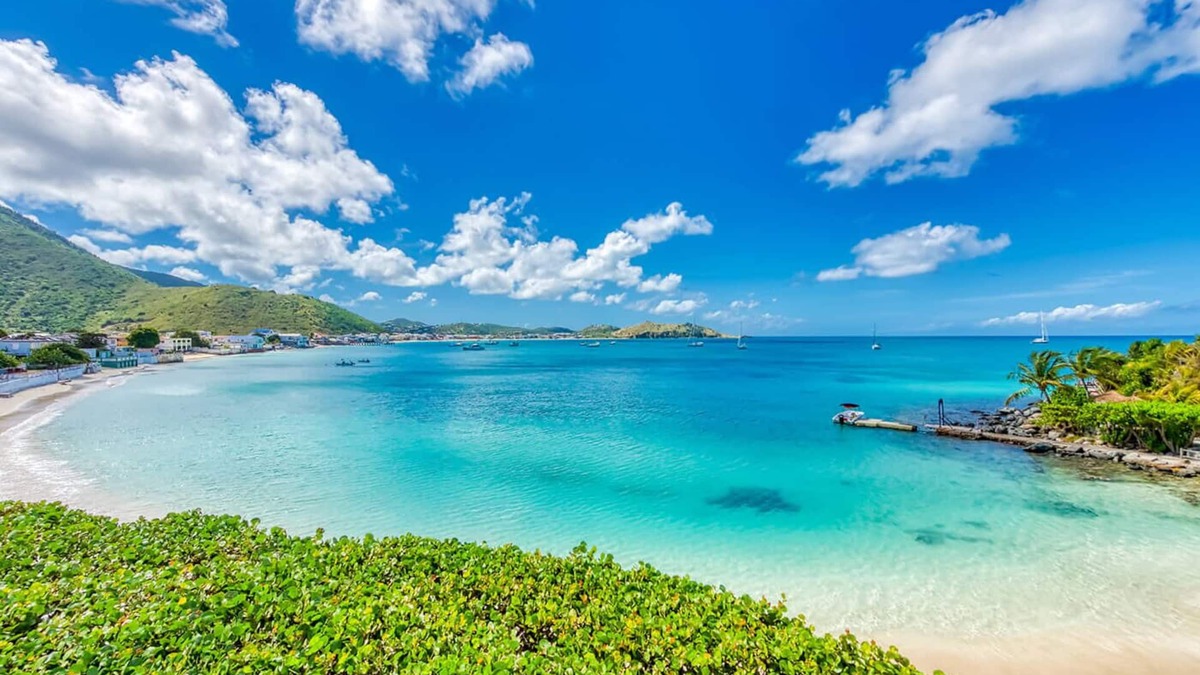Grand Case Resort | Balcony Views + Private Beach Access | Paddleboard & Relax in Style