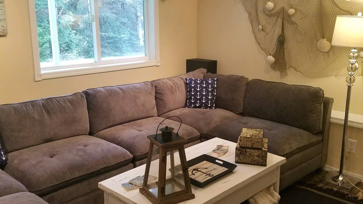 Seabeck Apartment | Bald Eagles, and deer at your doorstep. A wooded path leads to the beach