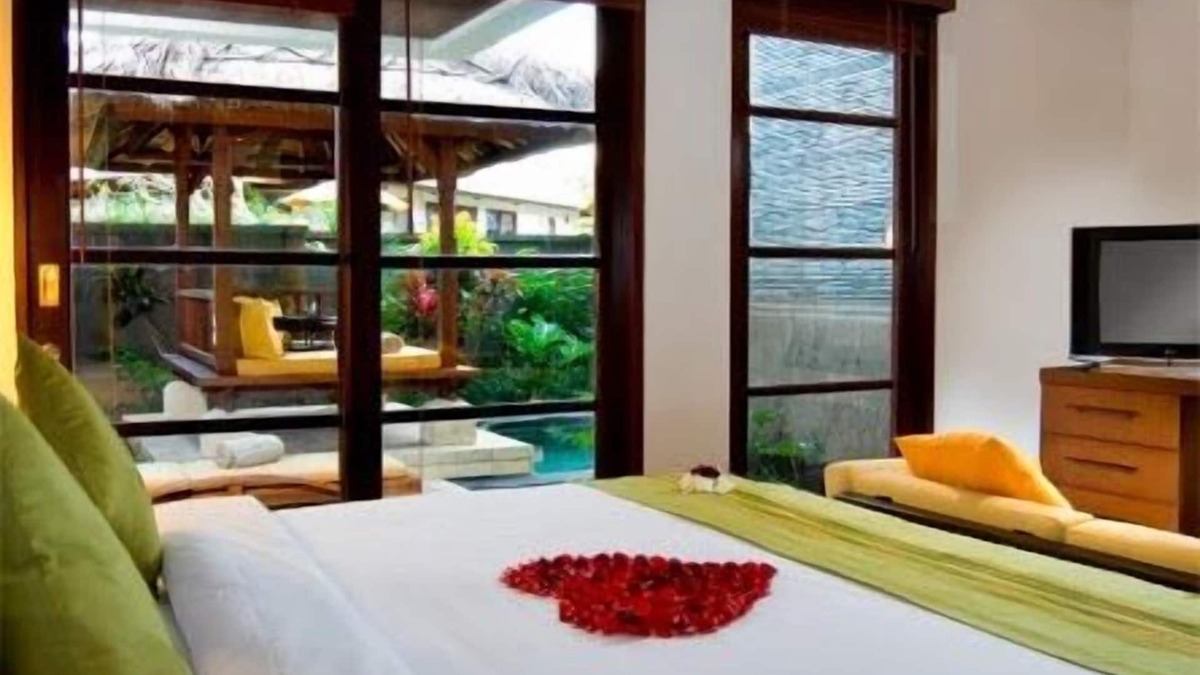 BTDC Apartment | Bali Nusa Dua 2 BR Apt+PrivGarden & Dip Pool