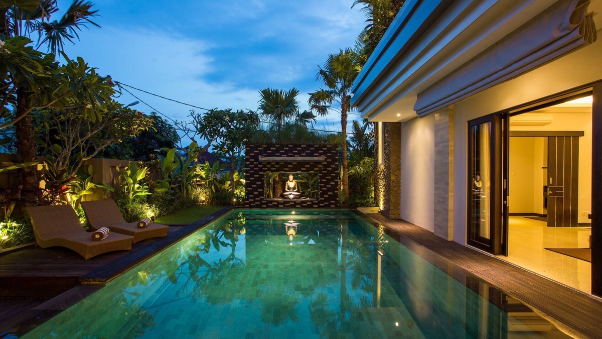 Taman Griya Villa | Bali Private Villa Near Sunset Beach Jimbaran