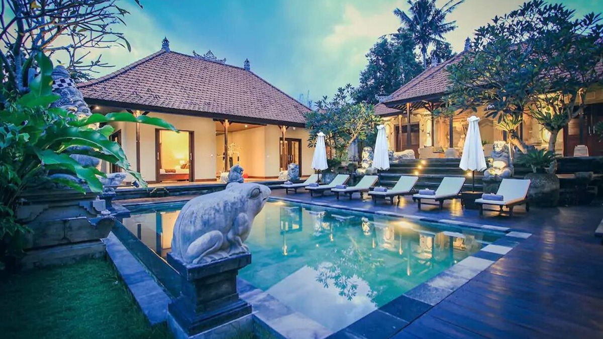 Kutuh Kaja Villa | Bali style villa 5 minutes from ubud center!