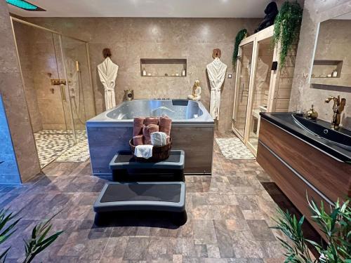 Vaulx-en-Velin Apartment | BALIROOM Prestige