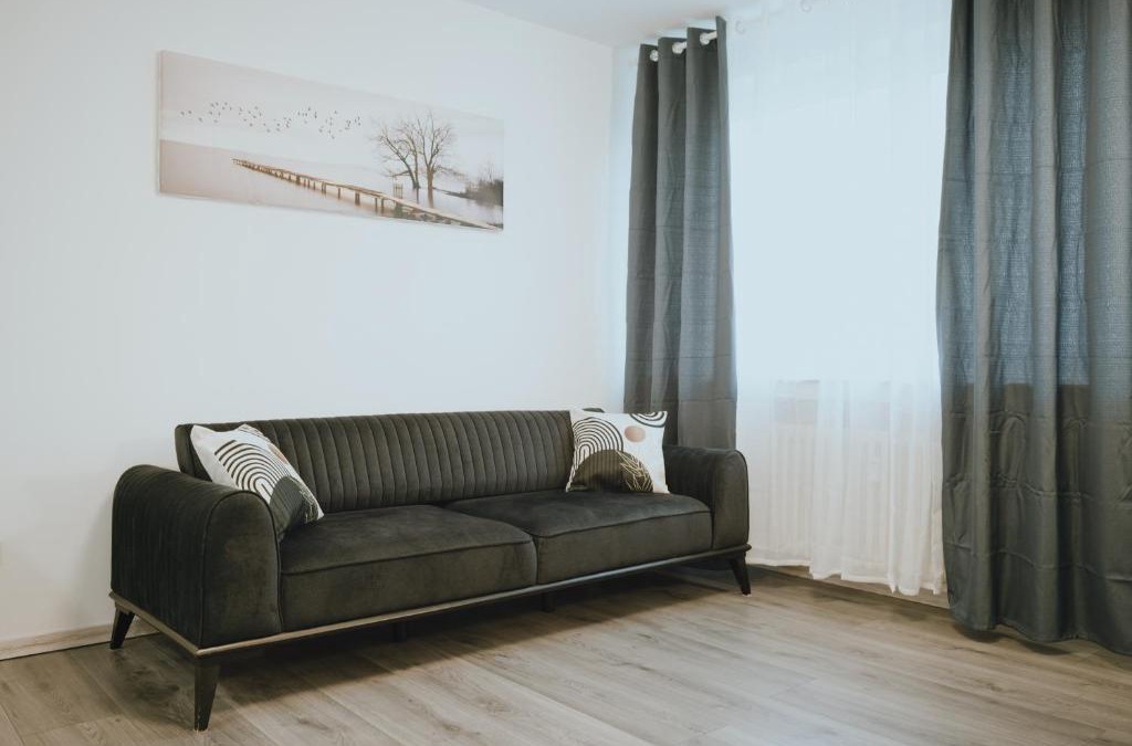 Krefeld Apartment | Balkon-Apartment in Krefeld: Komfort & Stil nahe Düsseldorf