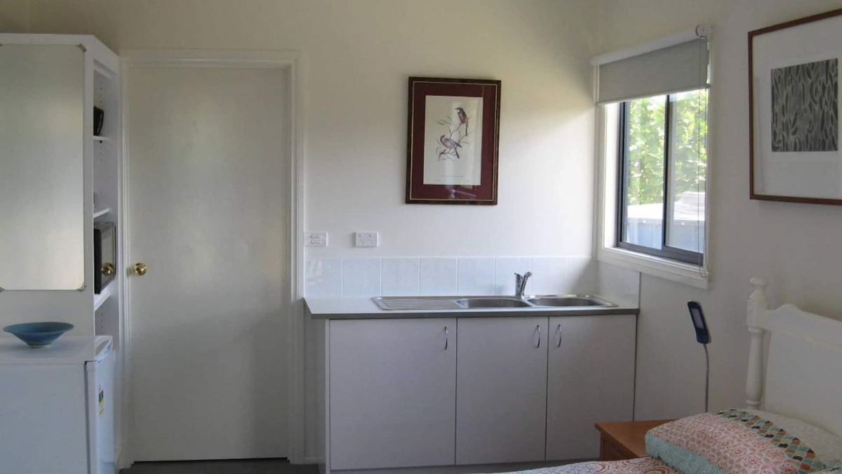Ballan Bed & Breakfast | Ballan Horse & Goat SelfCatering $25 refund on arrival for 2nd+ nights booked