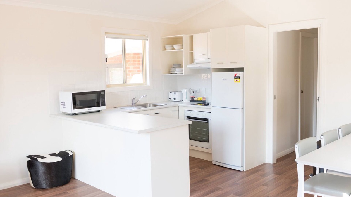 Warrenheip Hotel | Ballarat Colonial Motor Inn & Apartments