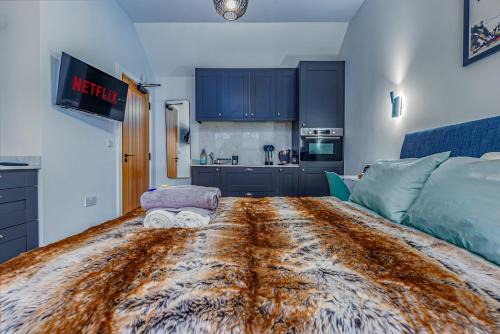 Filton House | Balloon Residence: Modern Serviced Accomodation