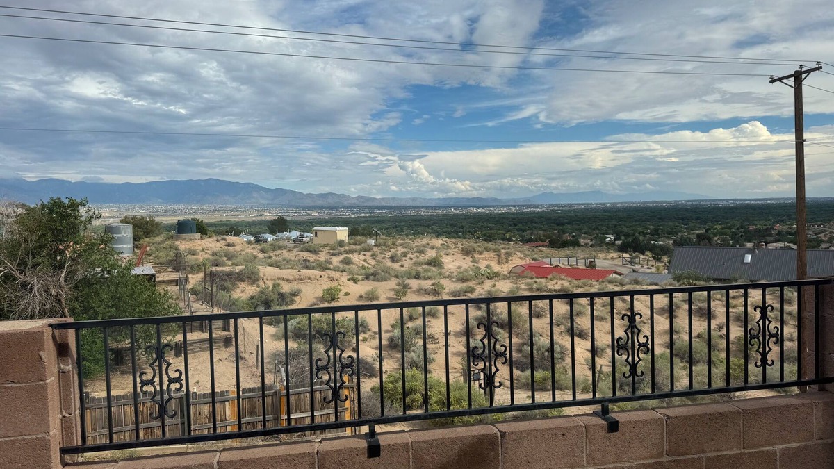 Corrales House | Balloon Views