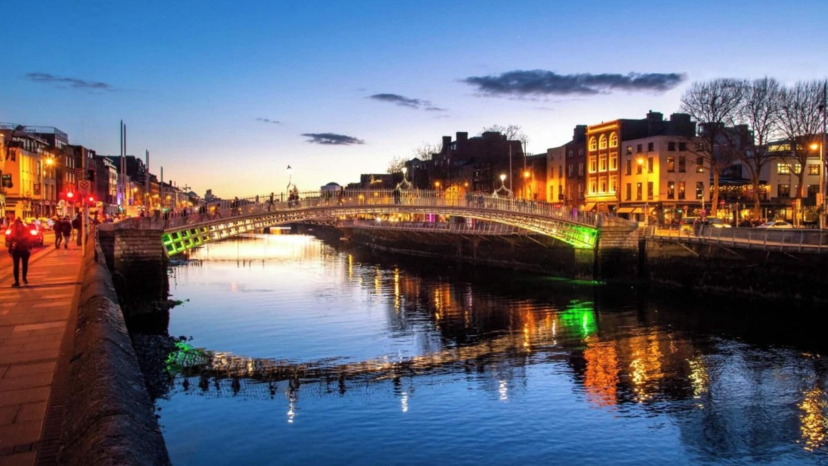 Ballsbridge Apartment | Ballsbridge 3 Bedroom Apartment With Parking