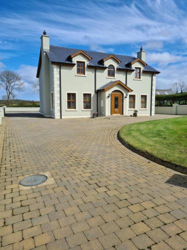 Carndonagh House | Ballyloskey House