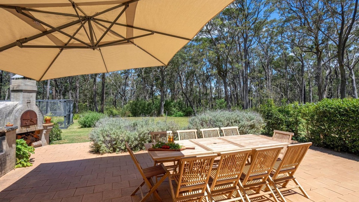 Bundanoon House | Balmaghie - charming, secluded 7 acre rural retreat in the Southern Highlands