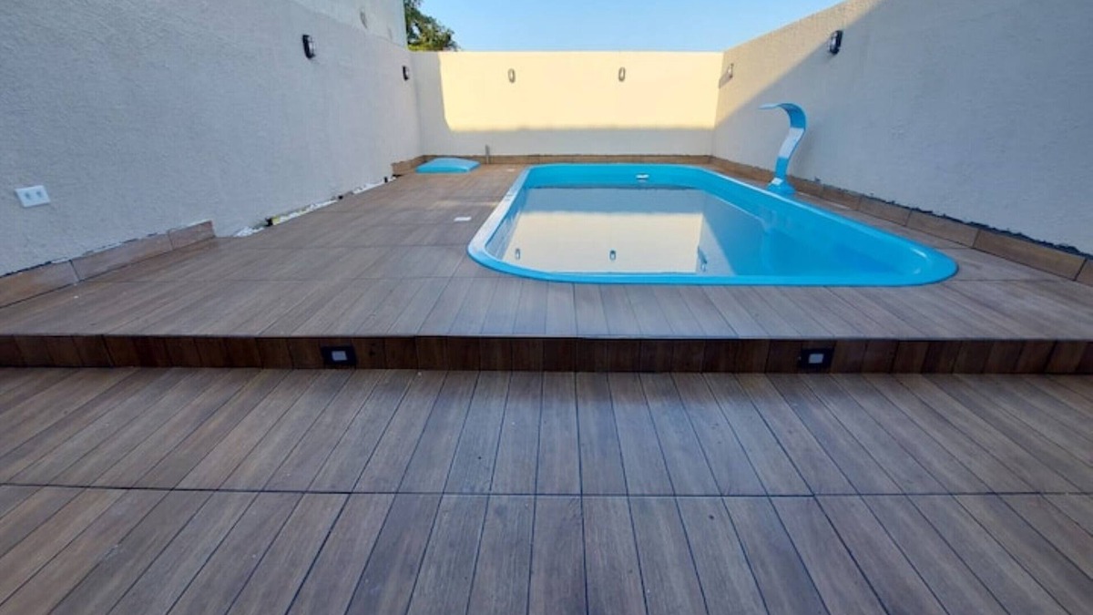 Matinhos House | Balneário Céu Azul, with swimming pool 350m from the beach