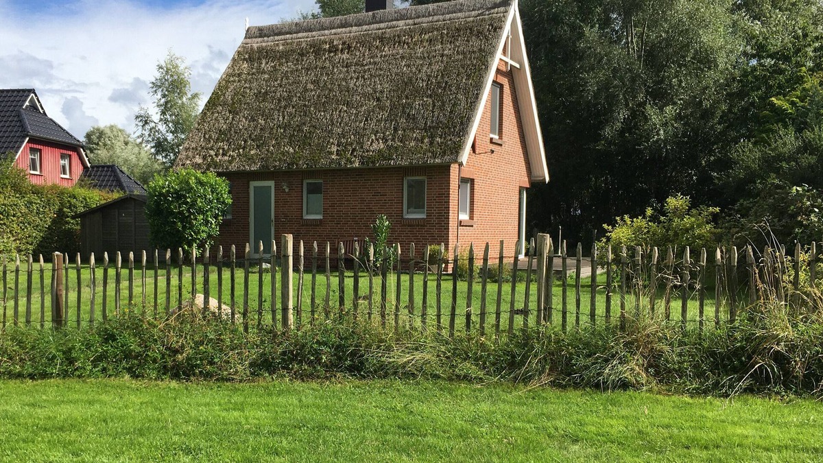 Dabitz House | Baltic holidays in high-quality thatched roof house