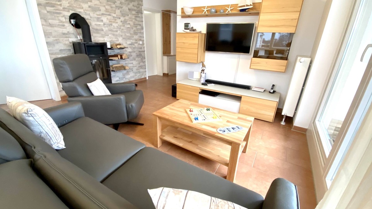 Grossenbrode Apartment | Baltic Sea view | large terrace | sauna scents | firewood | WLAN | beach chair