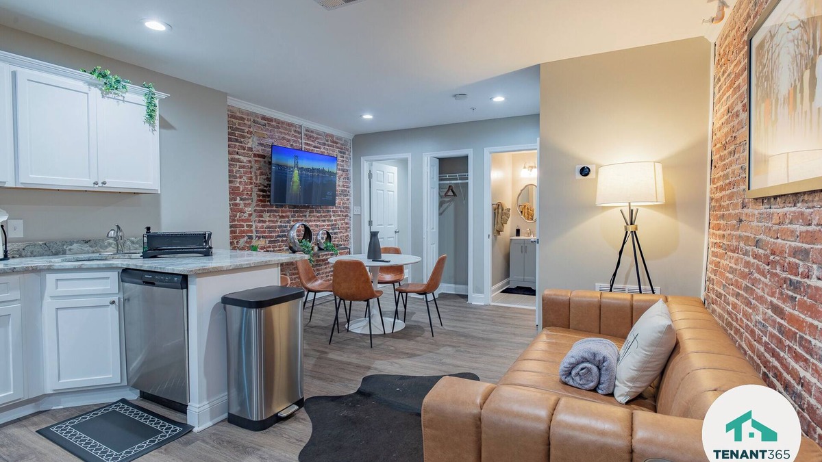 Downtown Baltimore Apartment | Baltimore's Best Home Away From Home