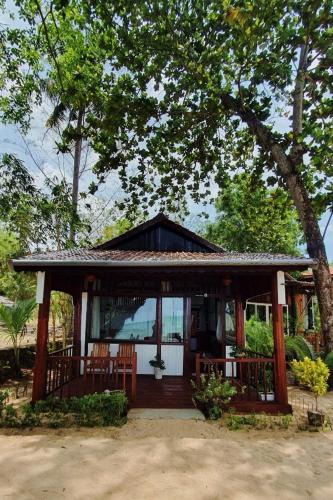 Cua Can Village Resort | Bamboo Cottages