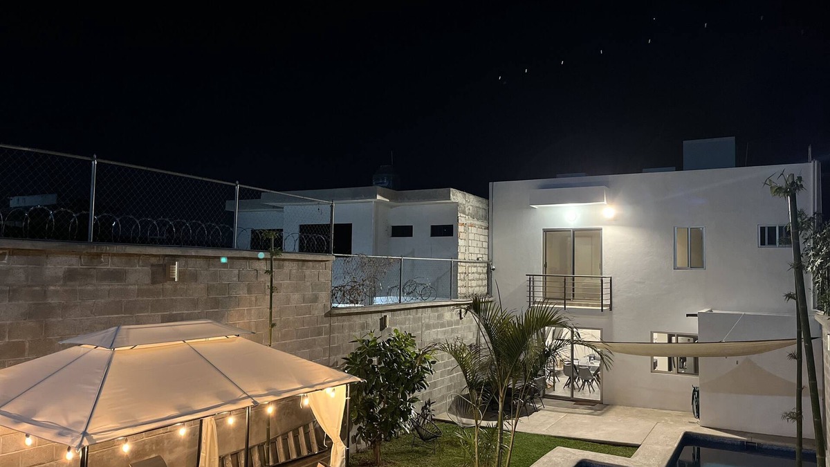 Tres de Mayo House | BAMBOO HOUSE! Pool-Grill-Garden ENJOY