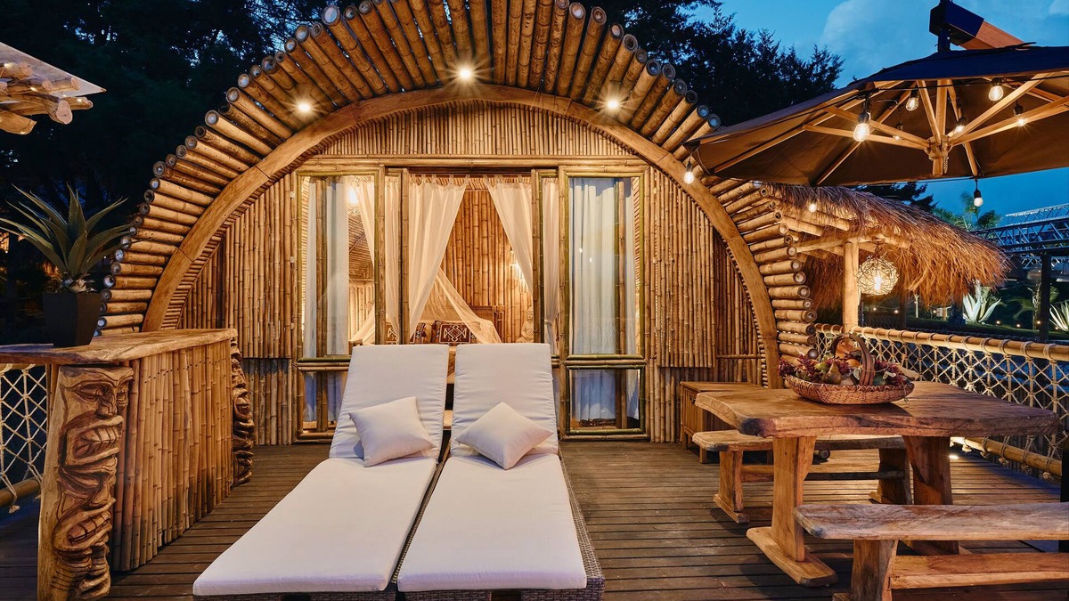 El Penol House | Bamboo Palace 1