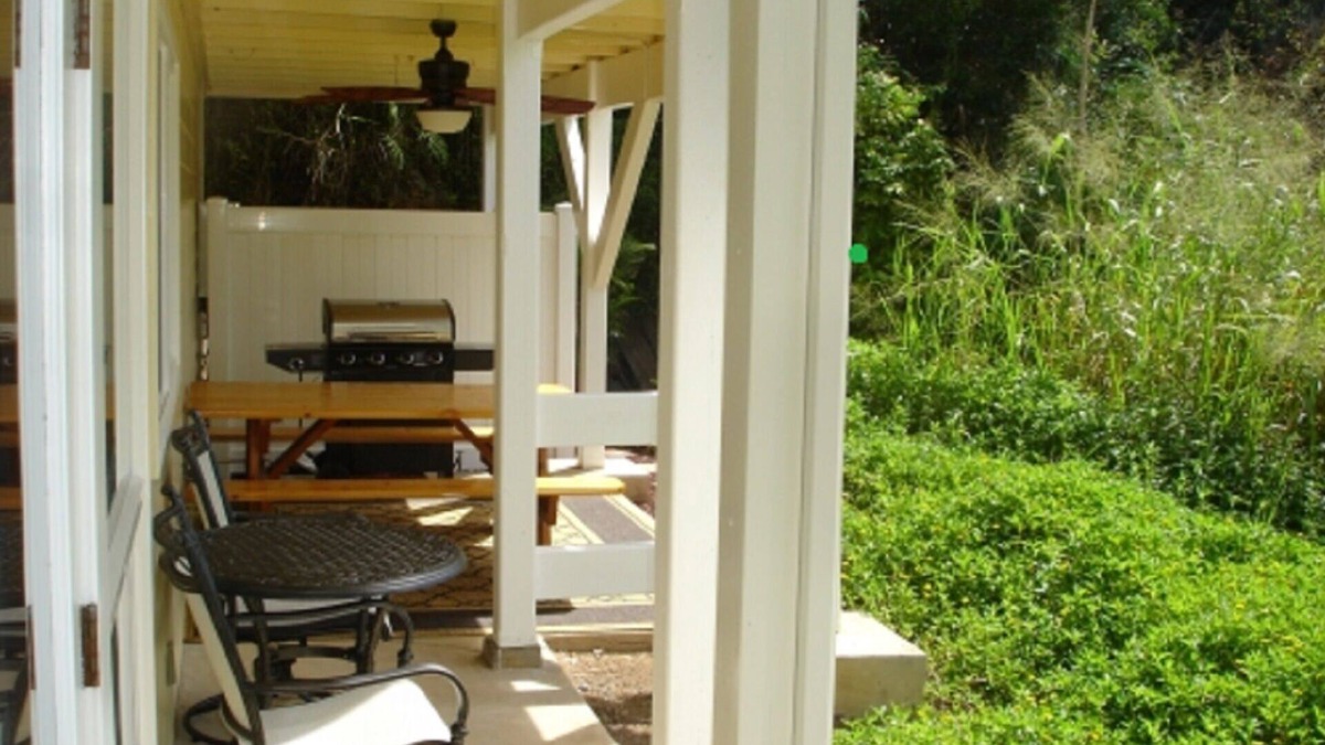 Pauwela House | Bamboo Valley Inn Haleakala Suite