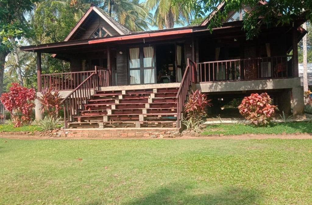 Panimbang Villa | Bambu kuning Tanjung lesung
