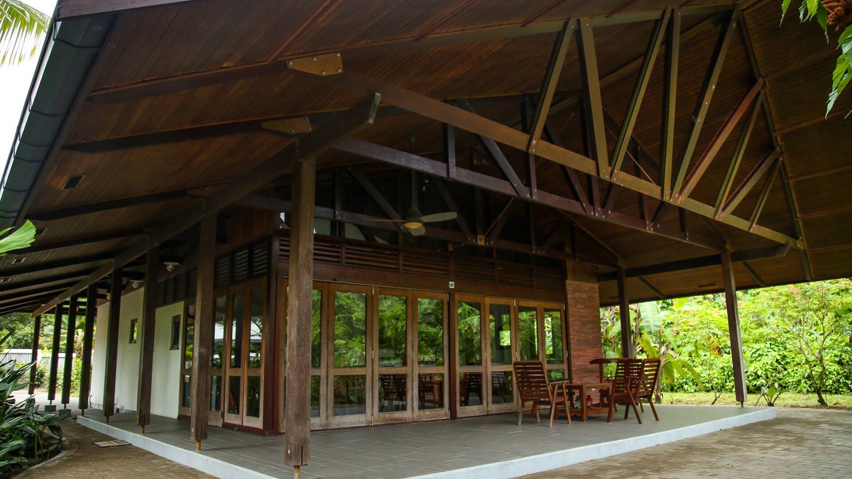 Clevia House | Banabeki a luxury tropical bungalow near Paramaribo on the Suriname River