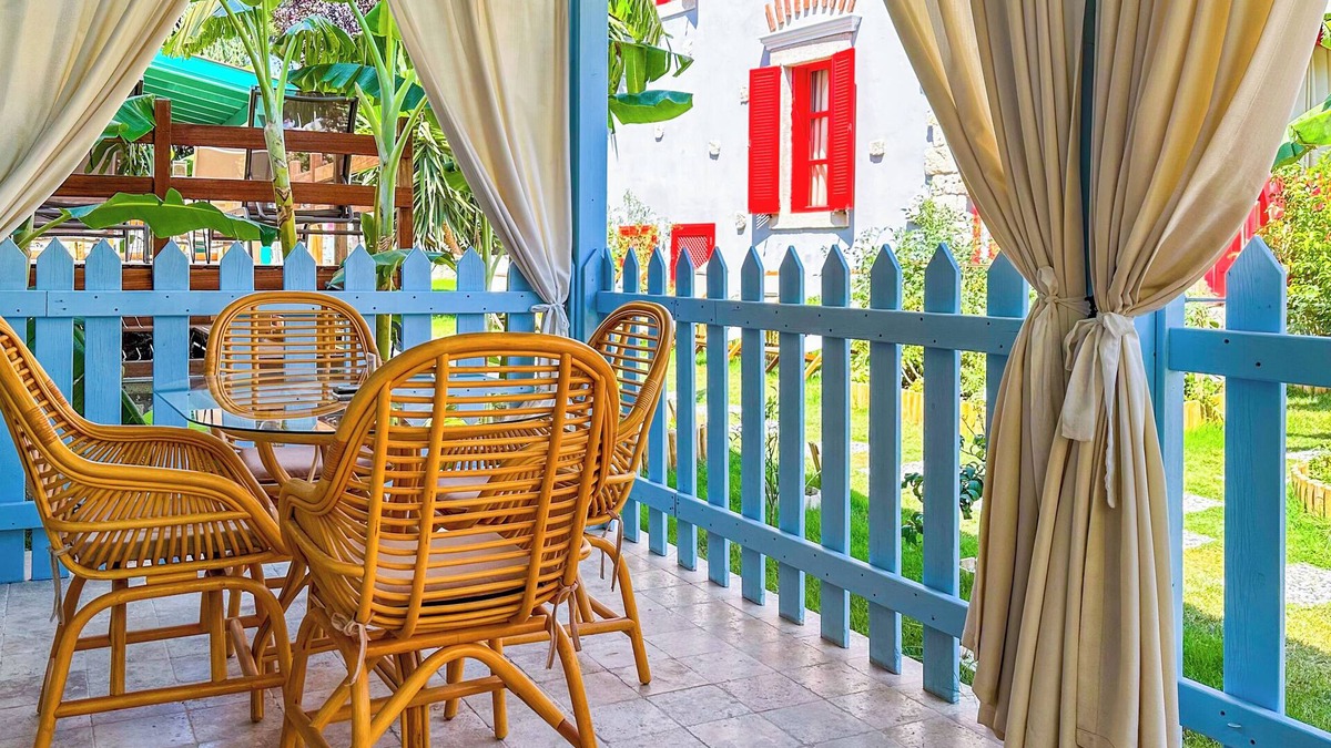 Hacımemis Hotel | Banana Alaçatı Food & Stay - Adults Only