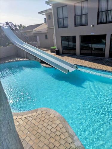 Melville House | Banana Beach Getaway