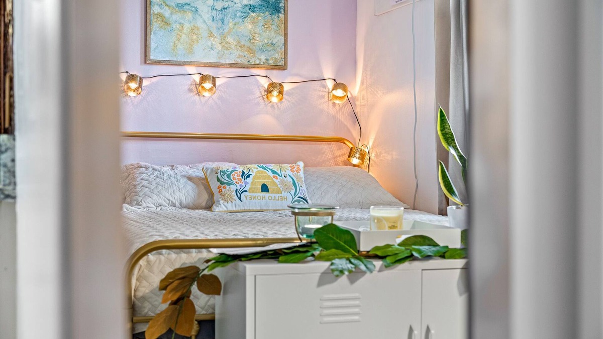 Southwest Apartment | Banana Bungalow with Dreamy New Bathroom