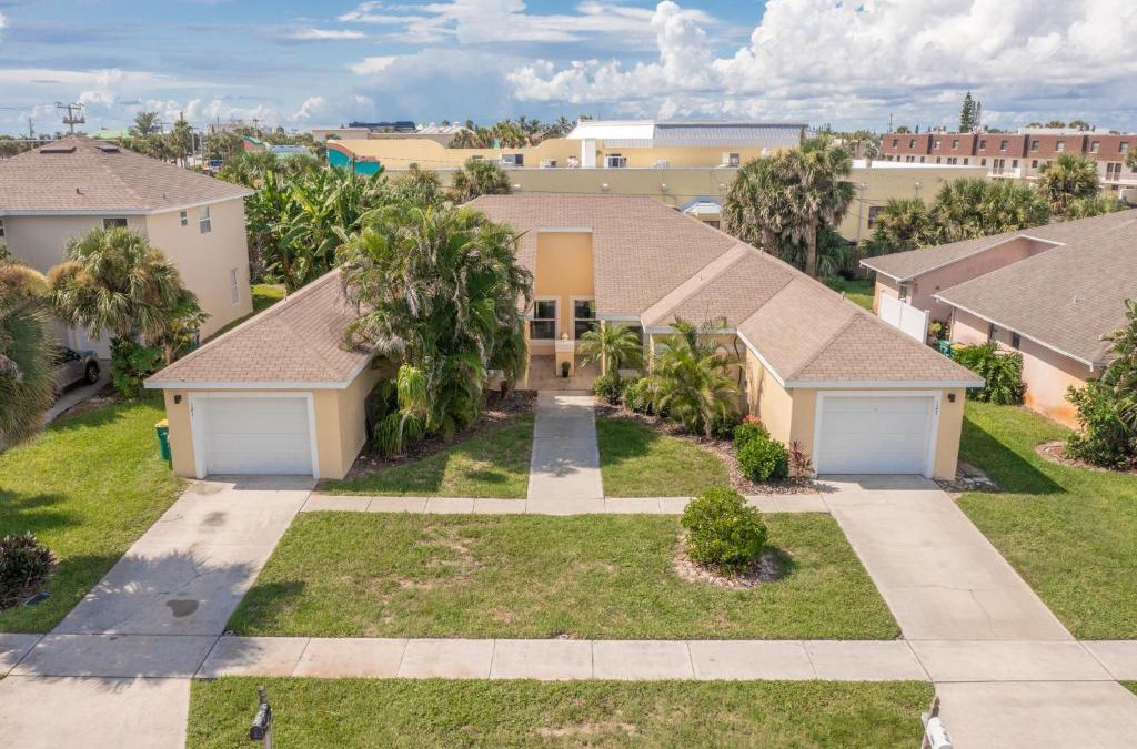 Indialantic House | Banana Cabana Two Unit Duplex Walk To The Beach