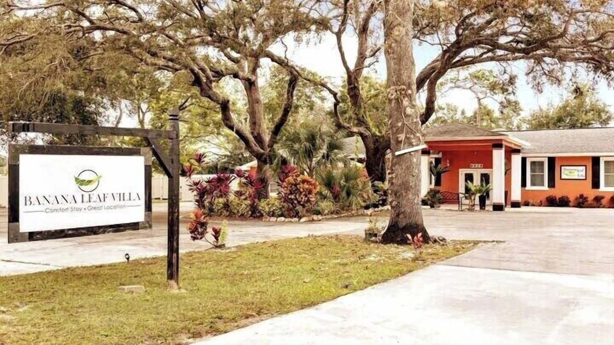 Orlovista Villa | Banana Leaf Villa-Honey Combo Rooms
