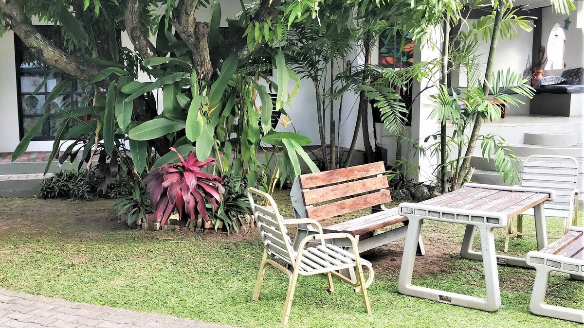 Bon Accord Village House | Bananaquit Apartments