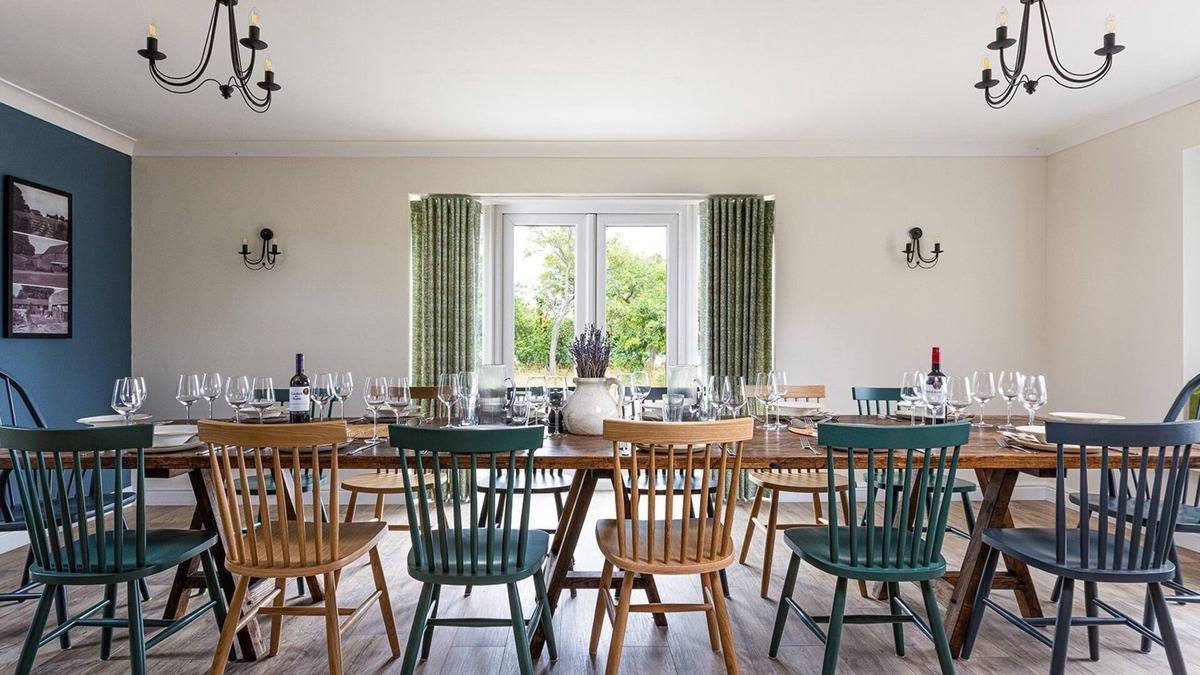 Chipping Norton Cottage | Banbury Hill Farmhouse, Charlbury - sleeps 14 guests in 7 bedrooms