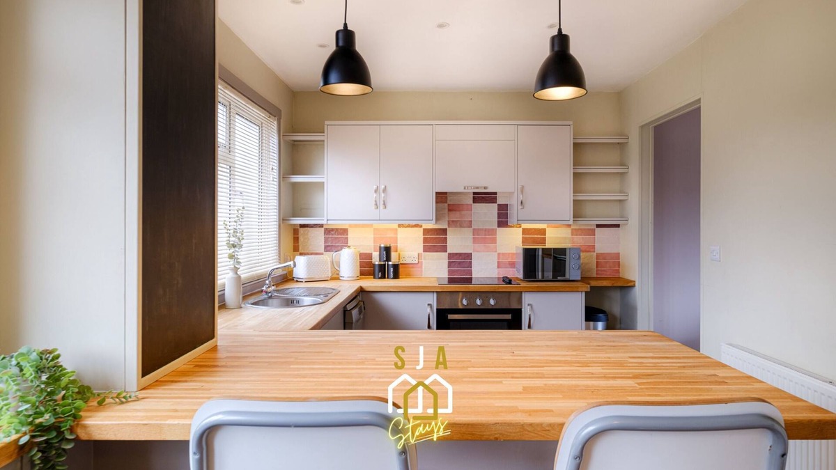 Banchory House | Banchory House - SJA Stays - Cosy 2 bed house