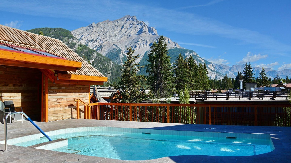 Banff Apartment | Banff Getaway with Unique Decor/Hot Pools On-Site