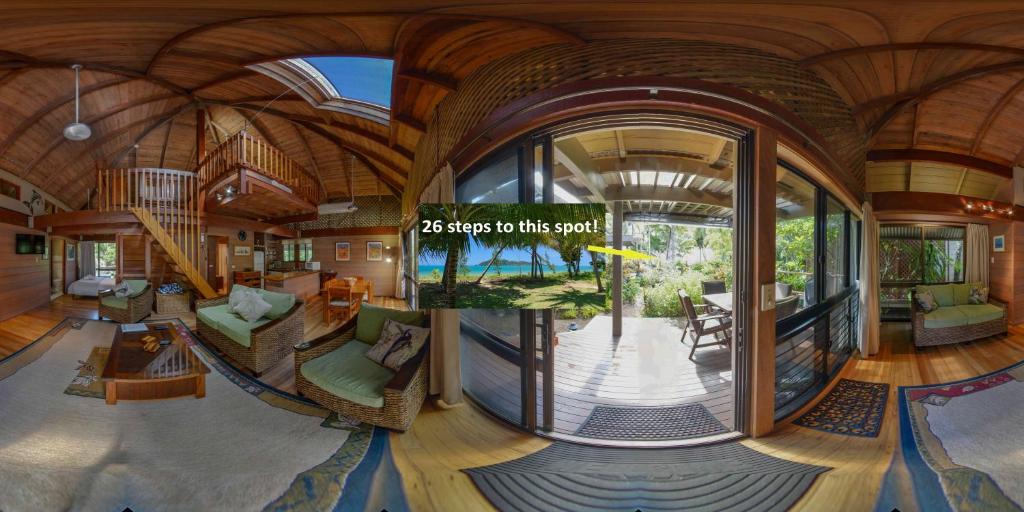 Mission Beach Villa | Banfield 3