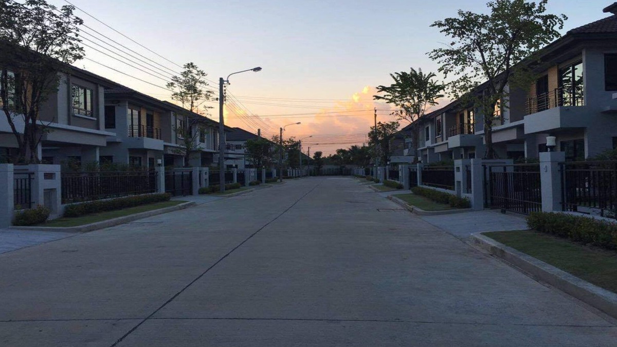 Nonthaburi Villa | BANGKOK LIFE happines