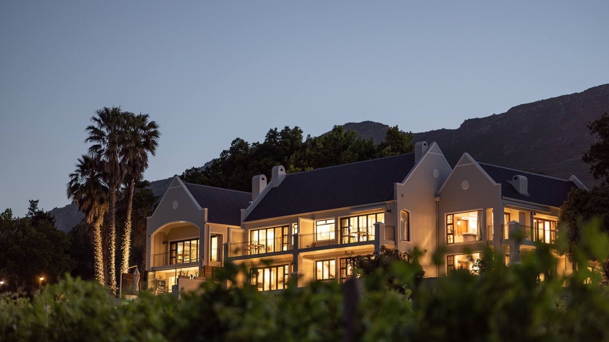Cape Winelands Cabin | Banhoek Lodge