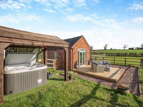 Crewe House | Bank House Barn
