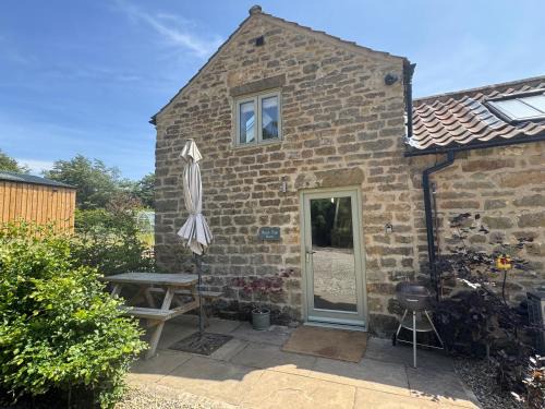 Pickering House | Bank Top Barn Double Bedroom Self-catering 2 guests