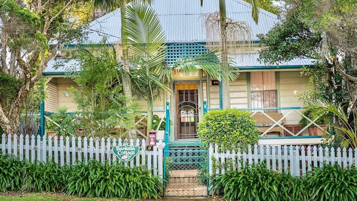 Toowoomba Cottage | Banksia Cottage Toowoomba - Pet Friendly Getaway